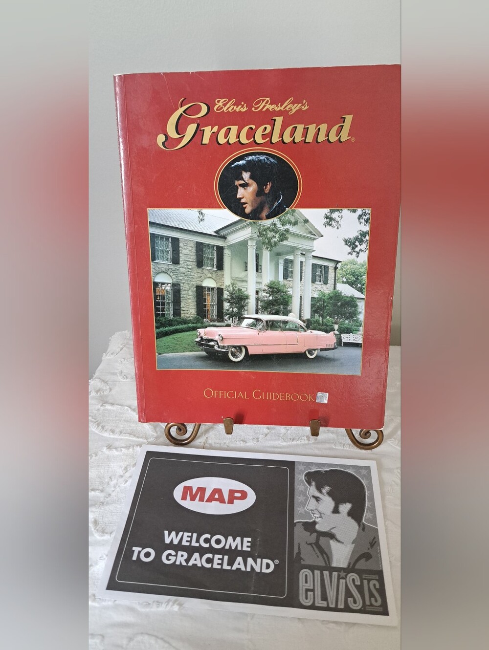 VTG 1982 Elvis Presley's Graceland Official Guidebook and visitor map DAMAGED